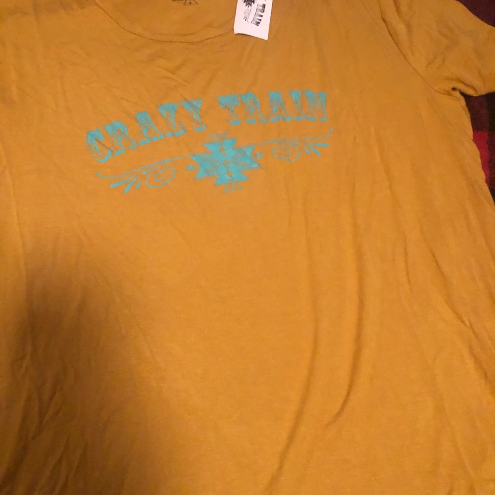 Women’s shirt . NWT